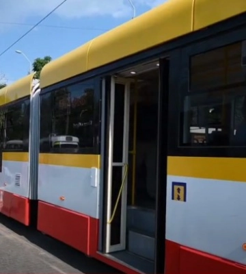 У салонах одеського електротранспорту знайдено низку документів