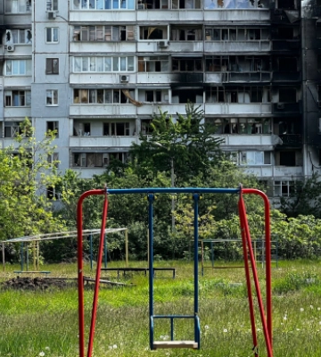 Окупанти обстріляли зупинку в Харкові, є поранені