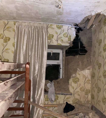 Одна жінка дуже важка: російські війська поцілили у будинок з дітьми на Дніпропетровщині