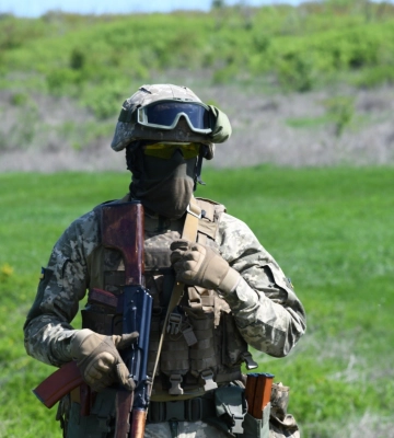 Українські морпіхи за добу взяли в полон 11 російських окупантів на херсонському напрямку, знищили ворожу БМП