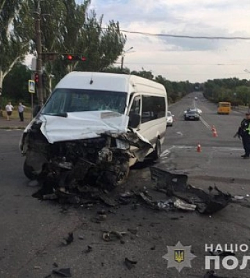 У Кривому Розі за фактом ДТП, в якій постраждали 14 пасажирів, відкрили кримінальне провадження