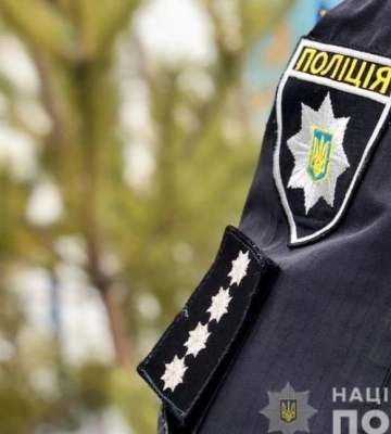 Нажився на 2 млн: на Рівненщині поліцейський розпродав вилучені авто зі спецмайданчика