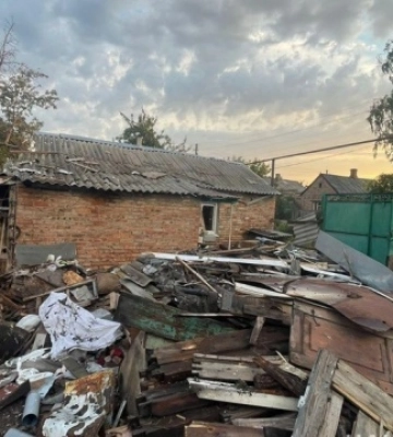 Загарбники за добу обстріляли 12 населених пунктів Донеччини