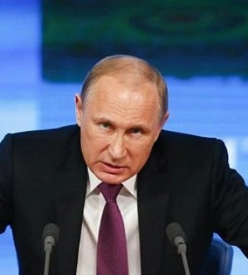 Відмовився відводити війська з Херсона. Путін особисто контролює стратегічні плани війни проти України — NYT