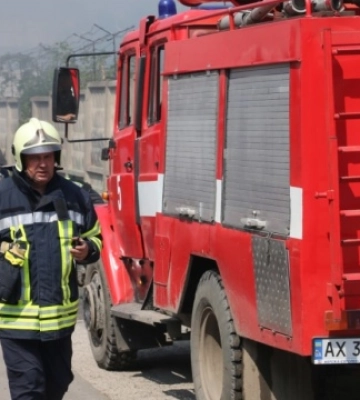 В Николаеве снова мощные взрывы, начался пожар — мэр