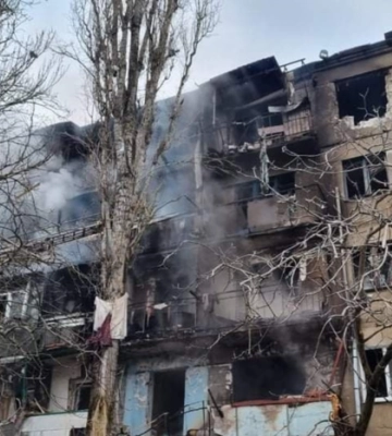 У Миколаєві через вибухи в одному з районів міста почалась пожежа – мер