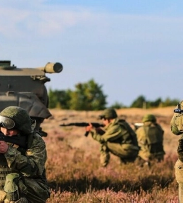 Ворог вчергове намагався штурмувати Піски, тривають бойові дії – Генштаб