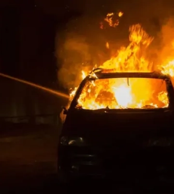 Бо заважав: у Дніпрі чоловік підпалив чужий автомобіль