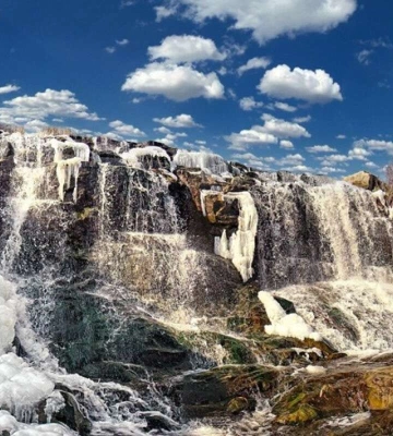 Перлина України: Білий водоспад на Дніпропетровщині викликає захоплення 