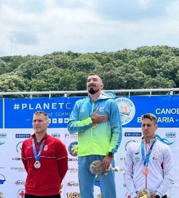На байдарках і каное підкорив Болгарію: Дмитро Янчук із Полтавщини здобув «золото» на Кубку світу зі спортивних змагань