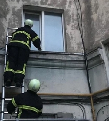 У Луцьку рятувальники двічі допомогли медикам «швидкої» 