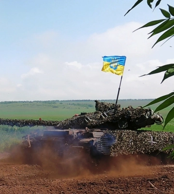 На Бахмутському напрямку українська армія рухається вперед - Зеленський