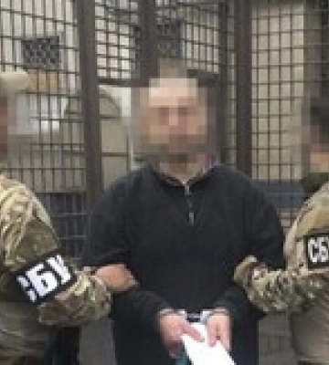Зрадник, який підняв російський прапор на Харківщині, отримав вирок