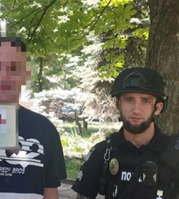 У Кривому Розі поліція затримала чоловіка з фальшивими документами