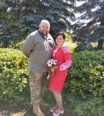 Після церемонії наречений повернувся на війну: на Волині одружився військовий