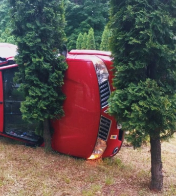 Неподалік Дубна перекинулося авто