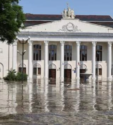 ⚡️ ІНСАЙД ВІД ЖИТЕЛІВ НОВОЇ КАХОВКИ! Склади РФ пішли на дно, Росіян позакидало на дерева / ГЕТЬМАН
