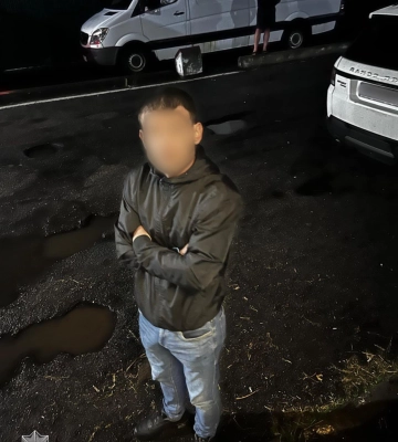 В Ужгороді виявили чоловіка, який намагався перевезти через кордон наркотичні речовини