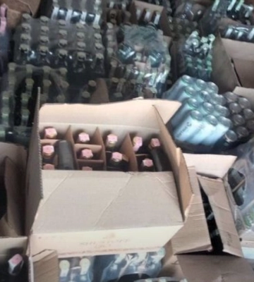 Патрульні затримали полтавця, який перевозив алкогольну продукцію без відповідного маркування