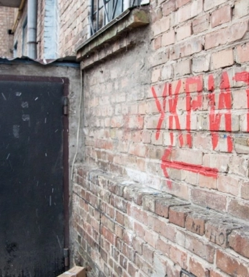 Більшість – без вільного доступу: стали відомі результати перевірки укриттів Києва