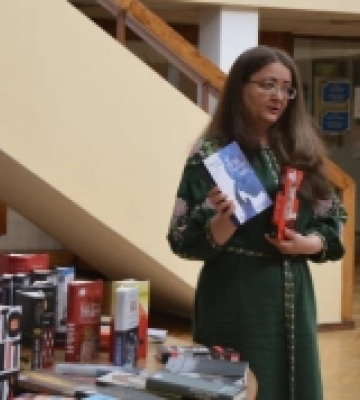 Бібліотека у Рівному отримала в подарунок двісті книг від Французького інституту в Україні. ФОТО