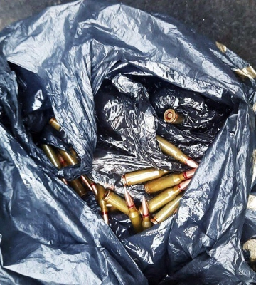 В автівці волинянина під час перевірки виявили майже сотню набоїв
