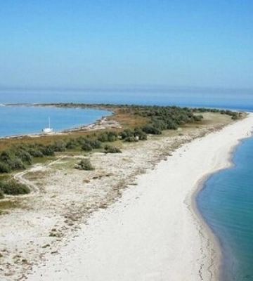 Кінбурнську косу, що на Миколаївщині, водою відрізано від материка