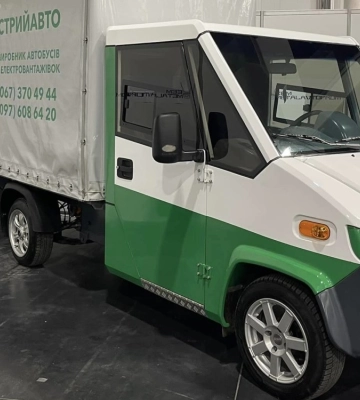 Виставка ComAutoTrans 2023: в Києві показали недорогу електричну вантажівку “Карпати”