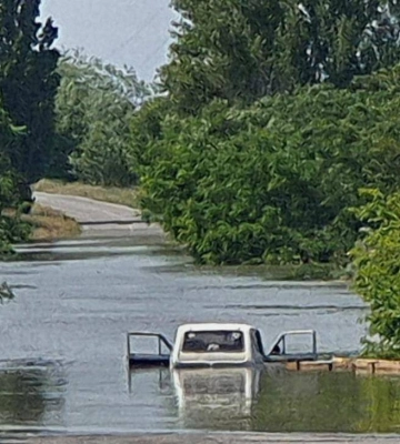 Окуповані Олешки майже повністю пішли під воду після підриву дамби на Каховській ГЕС, росіяни кинули місто напризволяще