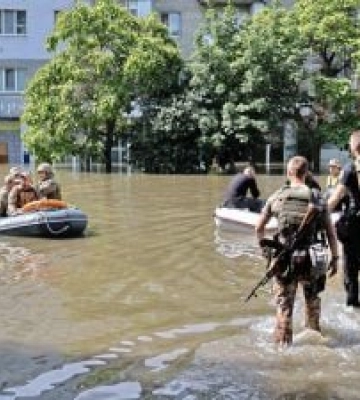 Із Полтавщини на допомогу Херсонщині відправлять човни, помпи, рятувальні кола та жилети
