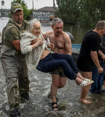 Очільник Херсонської ОВА: Середній рівень підтоплення на ранок — 5,6 метра. Евакуйовано майже 2 тисячі людей