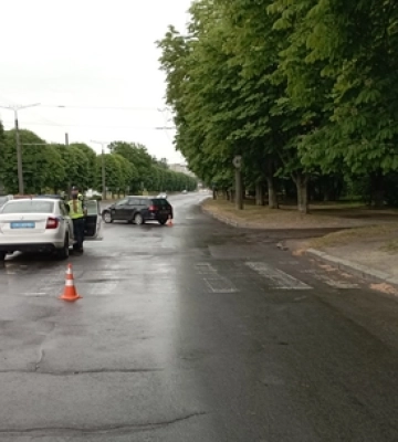 На Відродження в Луцьку збили дівчину: деталі 