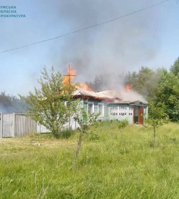 Россияне дронами-камикадзе атаковали школу и агрофирму в Сумской области - ОВА