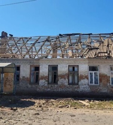 Росіяни знову обстріляли Нікополь: пошкоджено гімназію та спортшколу, один приватний будинок повністю зруйнований. ФОТОрепортаж