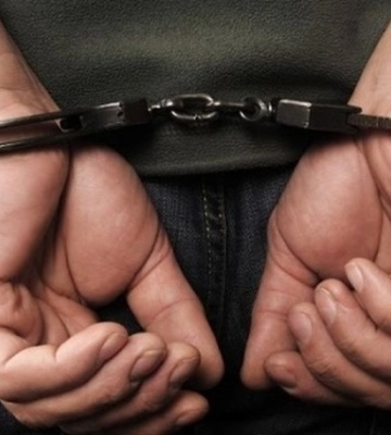 У Києві затримали збоченця, який розбещував підлітків