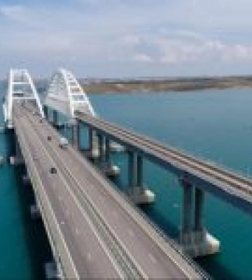 Окупанти хочуть спорудити поромну переправу між Кримом та росією