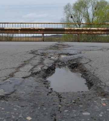 Дорожники розпочали ремонт мосту через річку Удай на автодорозі Кролевець-Пирятин