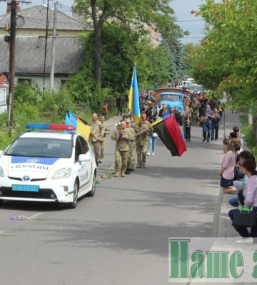 Повернувся з-за кордону, щоб стати на захист Батьківщини: на Волині попрощалися із Героєм Антоном Скаршевським