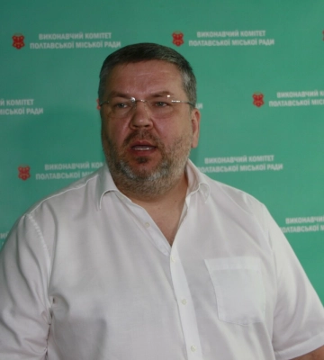 Стало відомо, чому багато де у Полтаві не косять траву