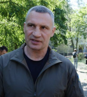 Кличко принял решение в отношении чиновника КГГА, который во время комендантского часа посещал ресторан