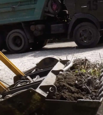 У Дніпрі на Сірка прибрали стихійне сміттєзвалище: відео