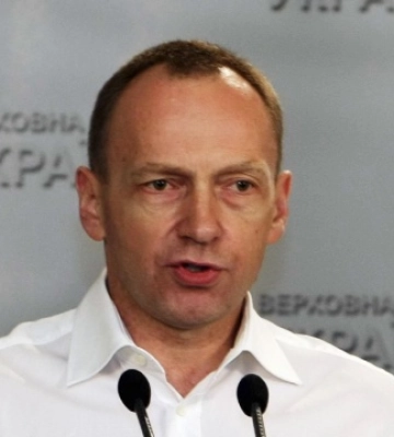Ексмер Чернігова отримав трудову із записом про звільнення з посади Ексмер Чернігова отримав трудову із записом про звільнення з посади