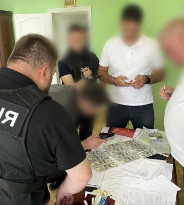 $1200 хабаря за групу інвалідності: викрито головного лікаря медзакладу з Рівненщини, фото