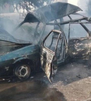 В Бердянську підірвали автомобіль окупантів: фото і відео з місця &quot;бавовни&quot;