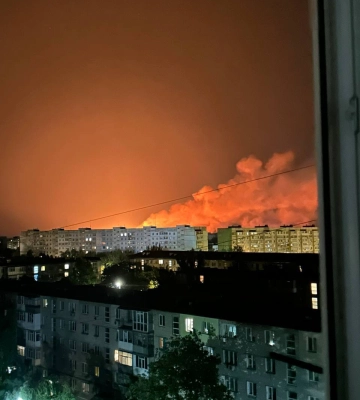 В оккупированном Бердянске раздались громкие взрывы, вспыхнул пожар: фото &quot;бавовни&quot;