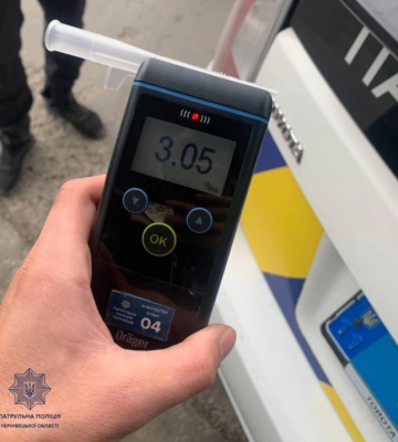 П&#039;яний водій влетів в автозаправку на Хотинській у Чернівцях