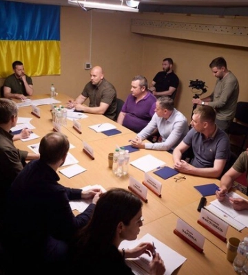 Підрив росіянами Каховської ГЕС: проблеми із питною водою є у Кривому Розі, Марганці, Покрові і Нікополі - Зеленський провів нараду