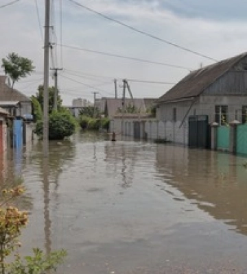 Вода відступає, але повільно: що зараз відбувається на підтопленій Херсонщині