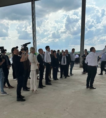 Голова Закарпатської ОДА ознайомив угорського високопосадовця з ходом будівництва сміттєсортувального заводу