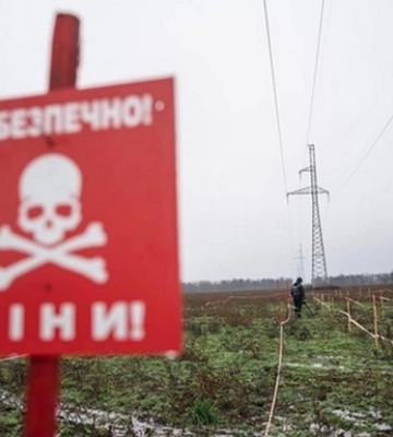 На Чернігівщині один поліцейський загинув та один травмувався через підрив на міні